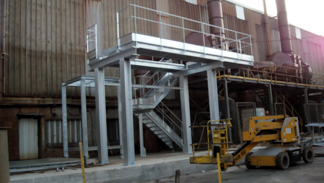 Vista de una estructura metlica en exterior